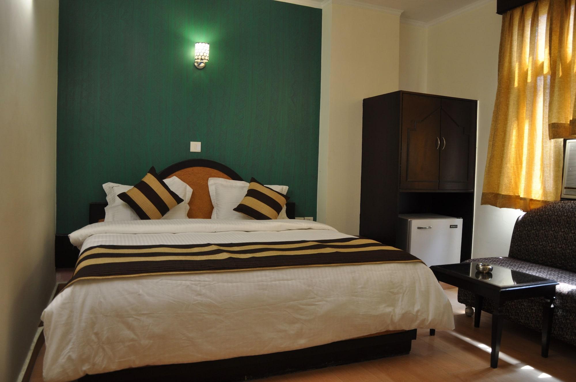 OYO 22154 Hotel Delhi Darbar Buitenkant foto