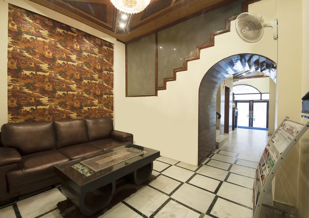OYO 22154 Hotel Delhi Darbar Buitenkant foto