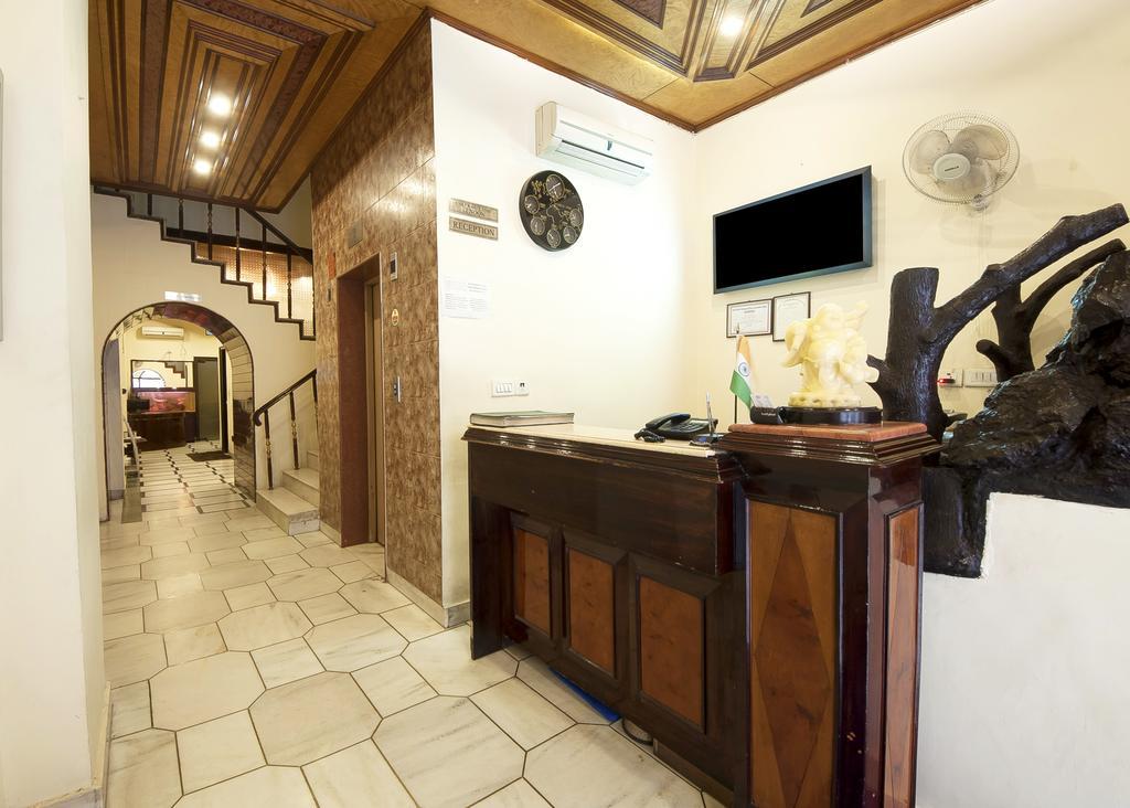 OYO 22154 Hotel Delhi Darbar Buitenkant foto