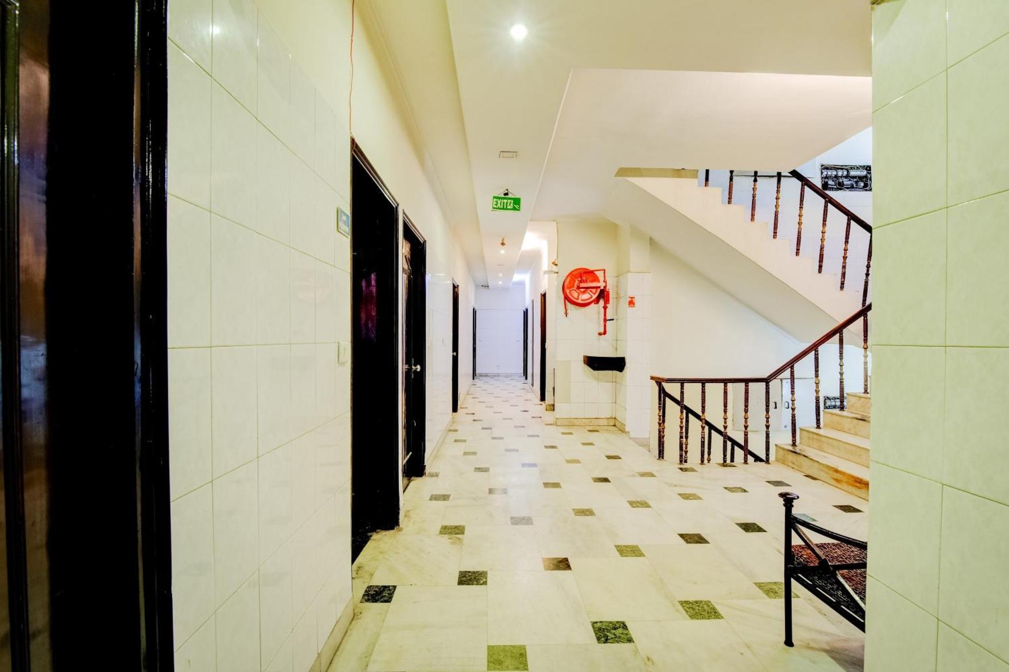OYO 22154 Hotel Delhi Darbar Buitenkant foto