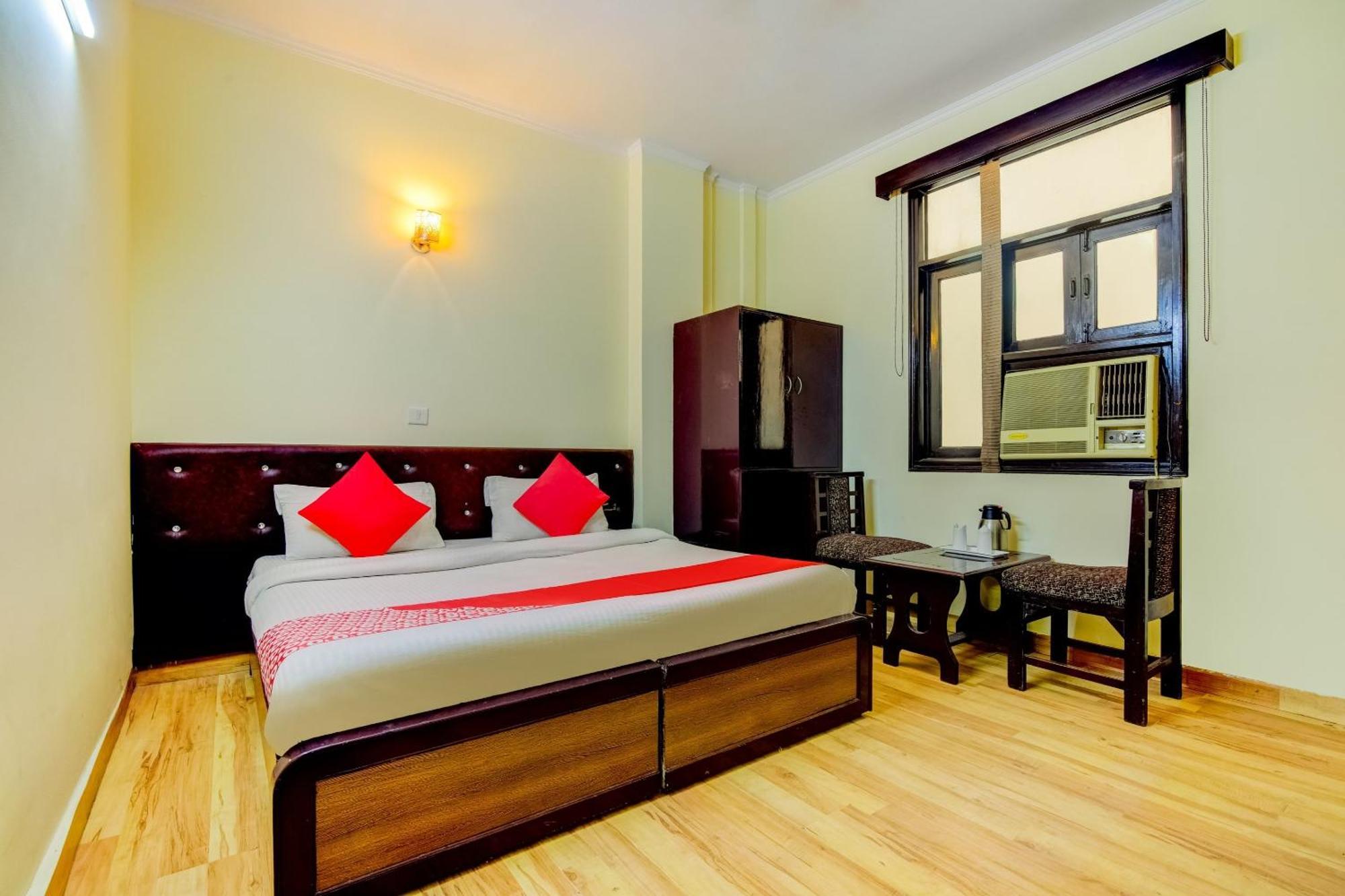 OYO 22154 Hotel Delhi Darbar Buitenkant foto