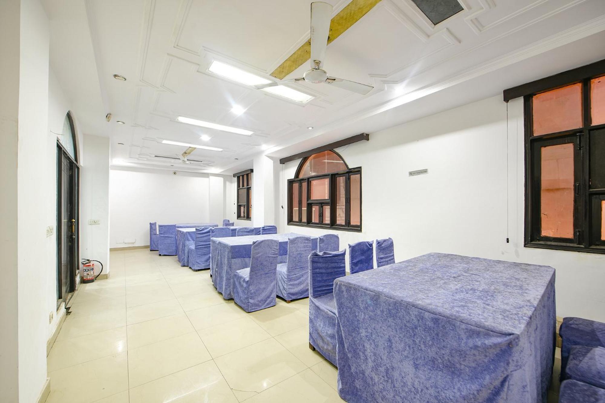 OYO 22154 Hotel Delhi Darbar Buitenkant foto